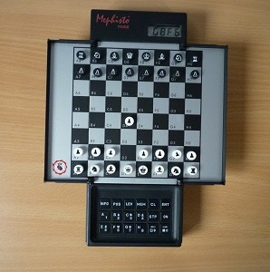 Mephisto Mobil Board 2 10 x 11