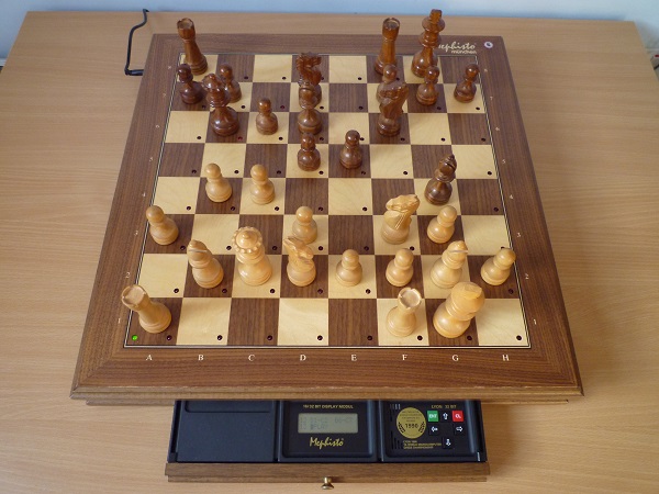 Mephisto Munchen Lyon 68020 1 15x15