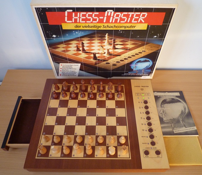 VEB Erfurt Chess-Master Table